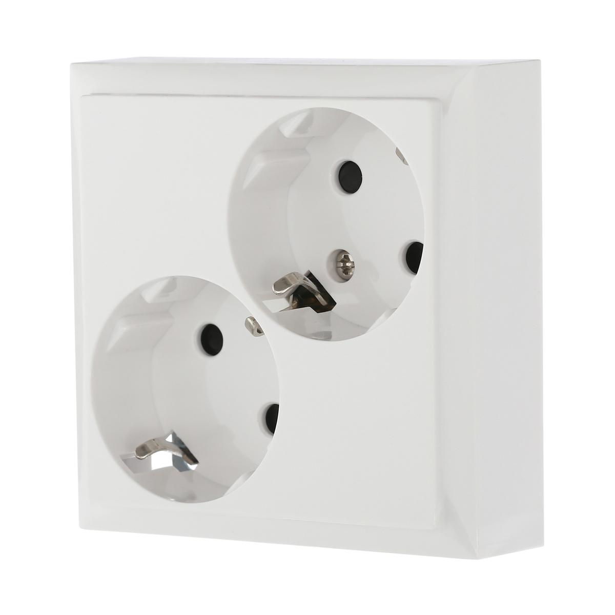 фото розетка lk studio двойная с з/к, со шторками (белый) 843504-1 | 220svet.ru